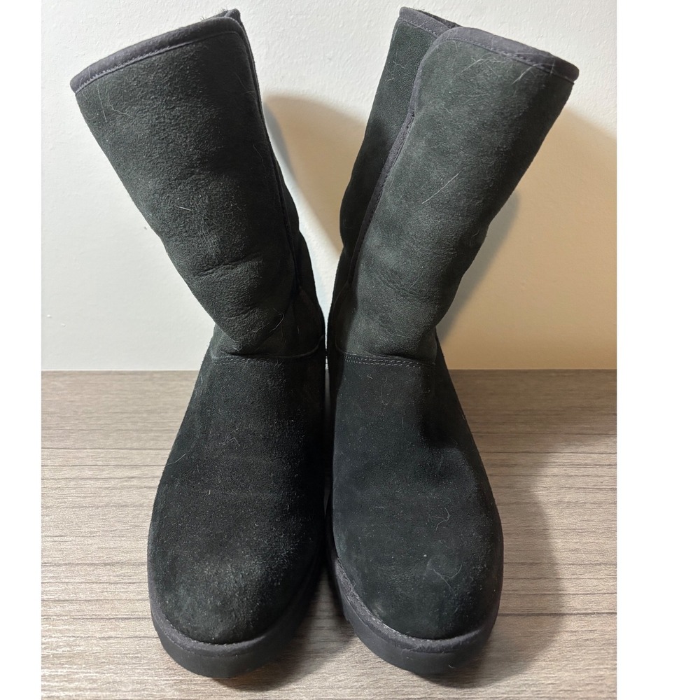 UGG Women's Amie Black Suede Shearling Boots S/N 1013428 Size 7.5‎